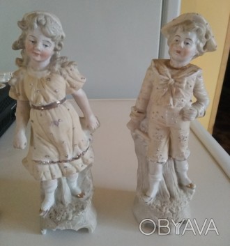 Продаются две статуэтки Девочка и Мальчик (начало ХХ века). Высота статуэток 22 . . фото 1