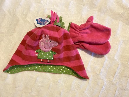 
Трендовий комплект: шапка з одинарними рукавичками для дівчинки. Шапка виконана. . фото 4