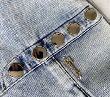 
Жіноча джинсова спідниця зі стрейчевого еластичного блакитного джинсу на еласти. . фото 6