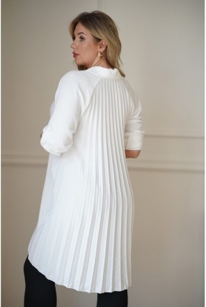 
однотонная белая расклешённая женская блузка из плиссированного шифона разной ф. . фото 3