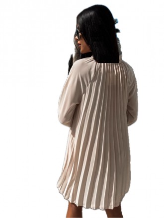 
однотонна біла розкльошена жіноча блузка з плісованого шифону різної фракції (в. . фото 7