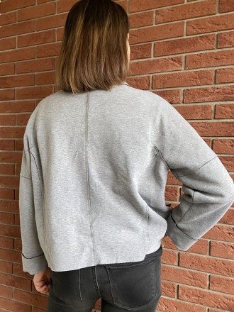 
Размер только M/L (46-48 укр) .Женская куртка -пиджак-жакет светло серого цвета. . фото 3