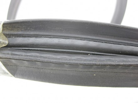 
Уплотнительная резинка крышки багажникаA1647401178 Применяется:Mercedes Benz ML. . фото 9