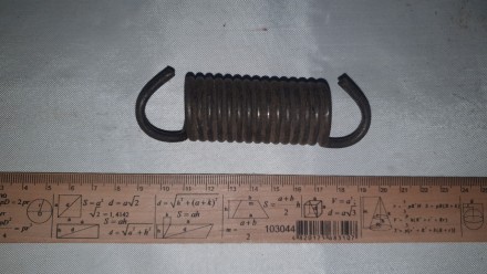 Пружина растяжения 28х61/115х4 мм.
Производство СССР.
 
Диаметр наружный - 28 мм. . фото 2