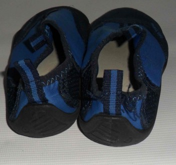 Обувь для пляжа и кораллов (аквашузы) 26-27 р. 16-17 см. цена за 2 пар
Продаётс. . фото 9