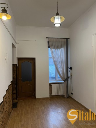 3 кімнатна квартира в центрі Львова, розташована на 2 поверсі з 4 поверхової авс. Галицкий. фото 16