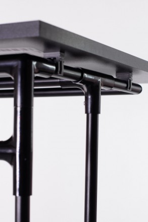 Металевий столик для ноутбука Mouzer Wood з дерев'яною поверхнею чорного кольору. . фото 3