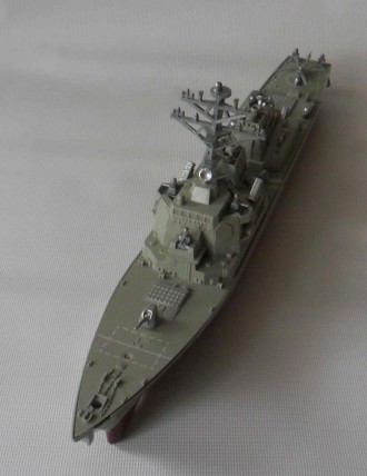 Іграшкова  модель ракетного есмінця USS Arleigh Burke DDG-51 (1/350)  розмір 44х. . фото 8