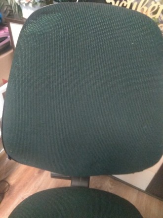 Продаётся кресло
Состояние хорошее
Ткань почищена и помыта как было возможно
. . фото 2