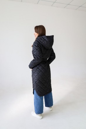 Стильное стеганое пальто с поясом в комплекте. Модель представлена дизайнерами D. . фото 6