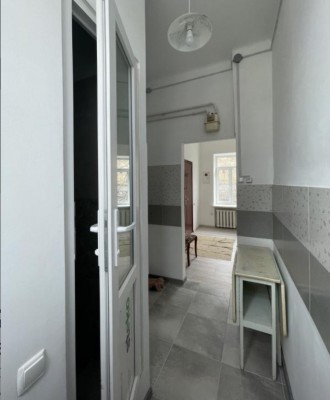 
 26822 Продам маленькую двухкомнатную квартиру с евроремонтом по ул. Богдана Хм. Молдаванка. фото 4