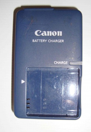 Зарядное устройство Battery charger CB-2LVE Canon

Виробник Canon
Стан Вживан. . фото 2