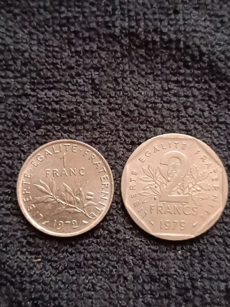 Монети Франції номіналом 10 сантимів 1963,1981рр ціна лоту 20грн, 1-2 франки 197. . фото 3