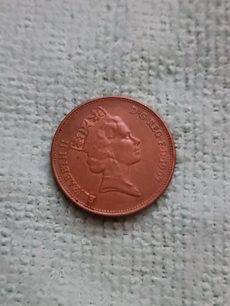 Монети Великобританії номіналом 2 пенса 1997рік ціна 20грн, 2 пенса 2016рік ціна. . фото 2