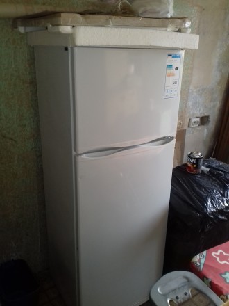 Холодильник двокамерний Атлант 160 см. Стан нового, користувались зовсім мало, т. . фото 2