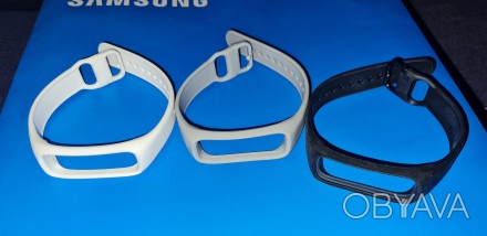Силіконовий ремінець для фітнес-браслету Samsung Galaxy Fit 2 чорного, білого аб. . фото 1