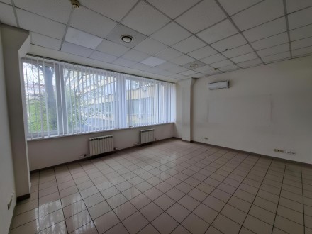 Аренда просторного офиса в центре Киева в Бизнес Центре класса " В " по адресу Б. Печерск. фото 7