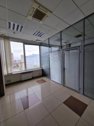 Аренда просторного офиса в центре Киева в Бизнес Центре класса " В " по адресу Б. Печерск. фото 6