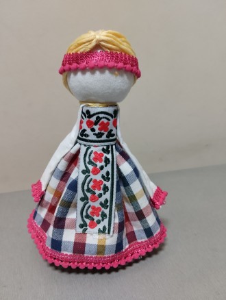 Украинской народной куклой является кукла-мотанка. Ее уникальность в том, что он. . фото 9