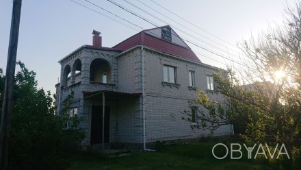 Запрошуємо Вас на перегляд цього чудового будинку в самому центрі села Шкаровка!. . фото 1