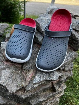  
Крокси - це взуття з відкритою п'ятою, виготовлене із зносостійкого матеріалу.. . фото 4