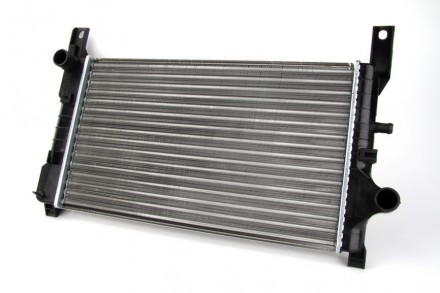 Радиатор охлаждения Fiesta (83-) Thermotec D7G024TT используется в качестве анал. . фото 2