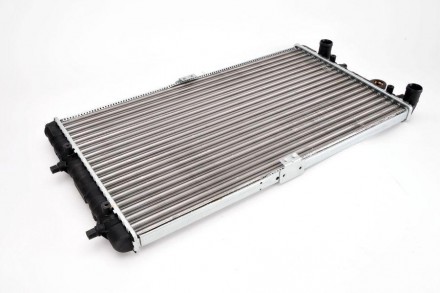 Радиатор охлаждения Caddy (95-) Thermotec D7W006TT используется в качестве анало. . фото 2