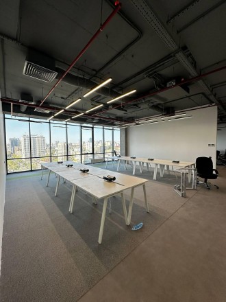 Оренда офісу в Бізнес Центрі класу А. Архітектура БЦ об’єднує екологічність, інн. Центр. фото 3