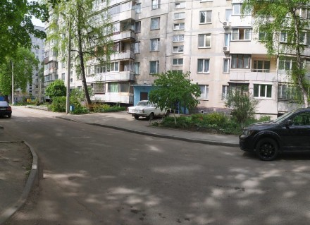 Будинок знаходиться в тихому та зеленому районі Салтівка. Поруч розташовані дві . . фото 10
