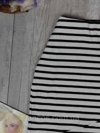 Женская трикотажная мини-юбка Colin's. Чёрно-белого цвета в полоску. Пояс резинк. . фото 3
