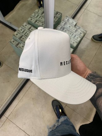 
 Белая кепка Reclusive с черной надписью Reclusive
Производитель Китай
Материал. . фото 4