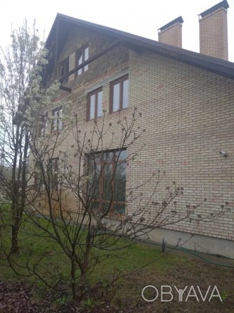 Продам будинок в мальовничому селі Плесецьке.Газ,газон,молодий сад
