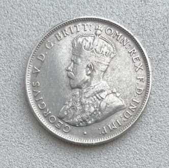 Монета из серебра 925 пробы, вес 11,3г, диаметр 28мм, оригинал, монетный двор Ro. . фото 2