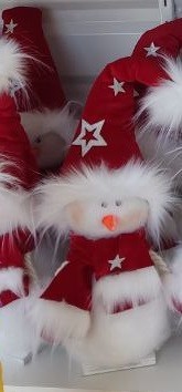 Сніговик у патріотичній одіжці красива новорічна фігурка під ялинку.
Різдвяний с. . фото 3