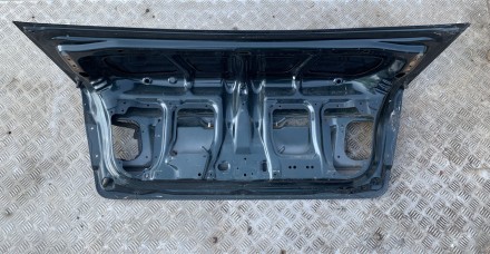 В наявності б/у кришка багажника Mazda 626 GF 
Седан
В доброму стані
Без пошкодж. . фото 3