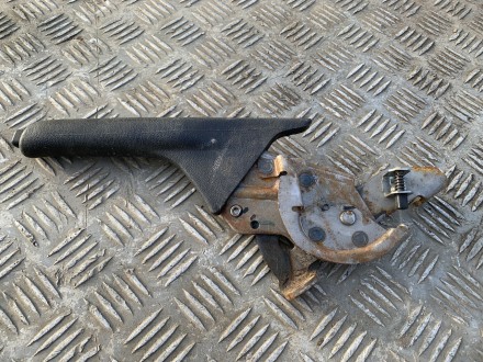 В наявності важіль ручника Mazda 626 GF
В доброму стані 
Без пошкоджень та дефек. . фото 2