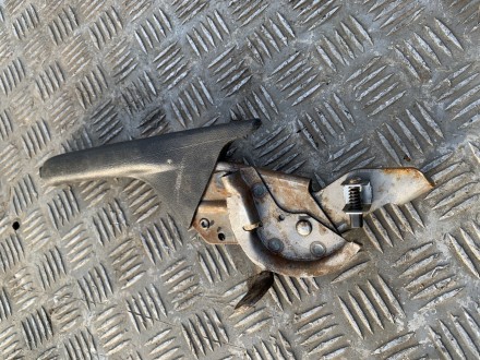 В наявності важіль ручника Mazda 626 GF
В доброму стані 
Без пошкоджень та дефек. . фото 3