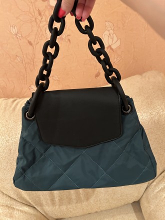 Продається цікава стильна сумочка італійського бренду , ношена кілька разів , не. . фото 2