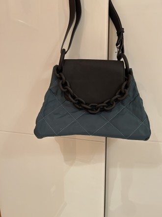 Продається цікава стильна сумочка італійського бренду , ношена кілька разів , не. . фото 3