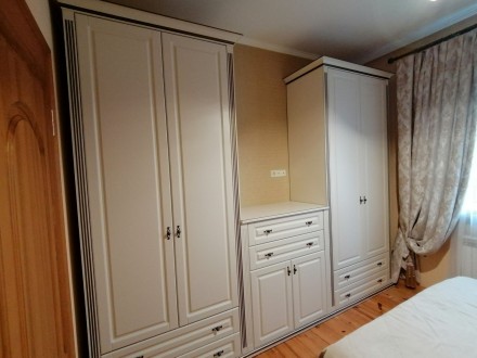 Пропонуємо сучасні класичні стінки-шафи Венеція з розпашними дверима та шафи куп. . фото 9