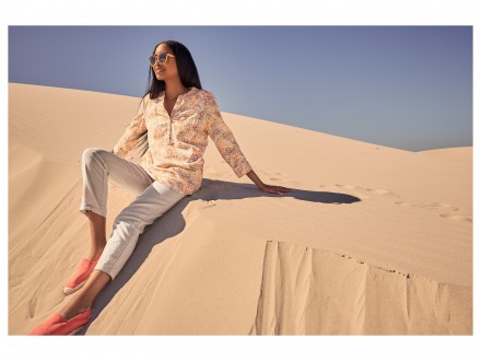 Летние, льняные, брюки от бренда Esmara. С удобными боковыми карманами и врезным. . фото 3