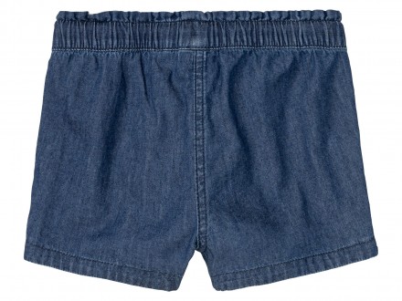 Удобные джинсовые шорты бренда Lupilu. С боковыми карманами и небольшими боковым. . фото 3