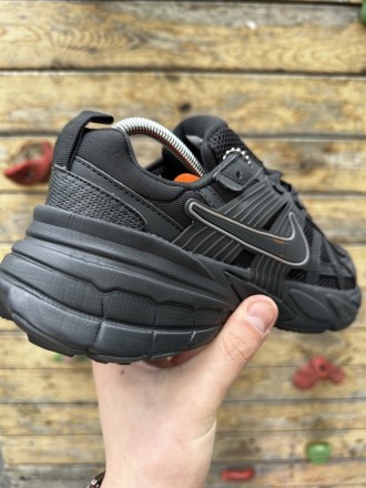 
 
 Кросівки Nike Air Max Pulse (Ліцензія) all black
41 (26 см)	
42 (26.5 см)	
4. . фото 4
