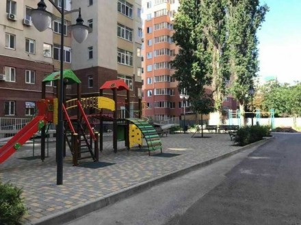 Трикімнатна квартира на Вільямса у будинку з червоної цегли. Одесса. фото 1 Трикімнатна квартира на Вільямса у будинку з червоної цегли. Одесса. фото 1