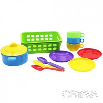 Пластиковий кошик з набором яскравого посуду: 3 тарілочки, 3 ложечки, 3 чашки та. . фото 1