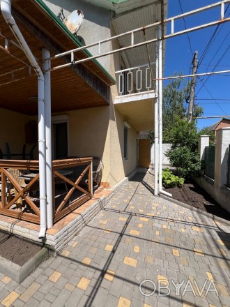 Продам 2х этажный дом у моря (3 линия ), ориентир Совиньон Одесса.