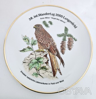Фарфоровая коллекционная тарелка  птицы Европы Коршун