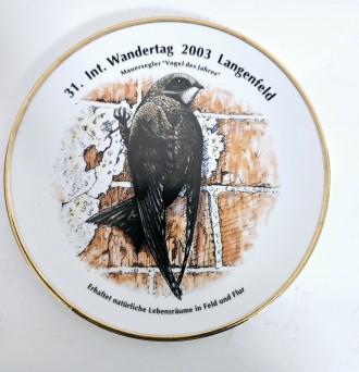 Фарфоровая коллекционная тарелка Чёрный стриж, Германия,клеймо 
 диаметр 19,5 см. . фото 2