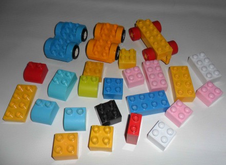 остатки конструктора Lego duplo машинки-трансформери лего дупло автомобілі
оста. . фото 6