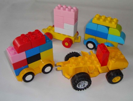 остатки конструктора Lego duplo машинки-трансформери лего дупло автомобілі
оста. . фото 4
